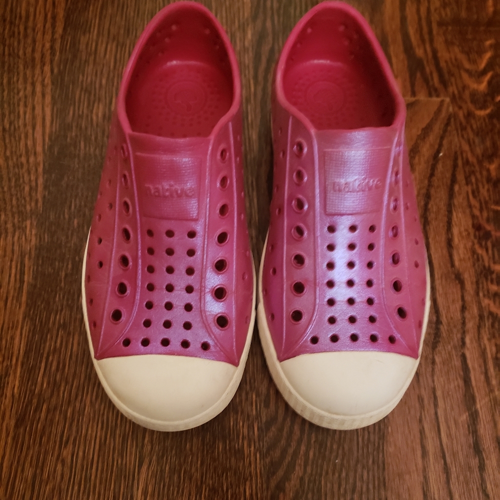 Pink sparkle sz 12 natives